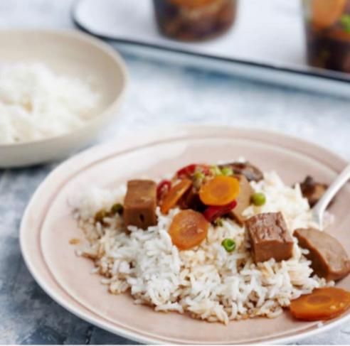 Seitán con verduras en tarros al vacío